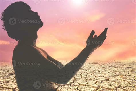 hombre pidiendo agua.